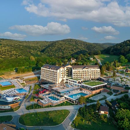 Movenpick Resort And Spa Fruske Terme Vrdnik Exterior photo