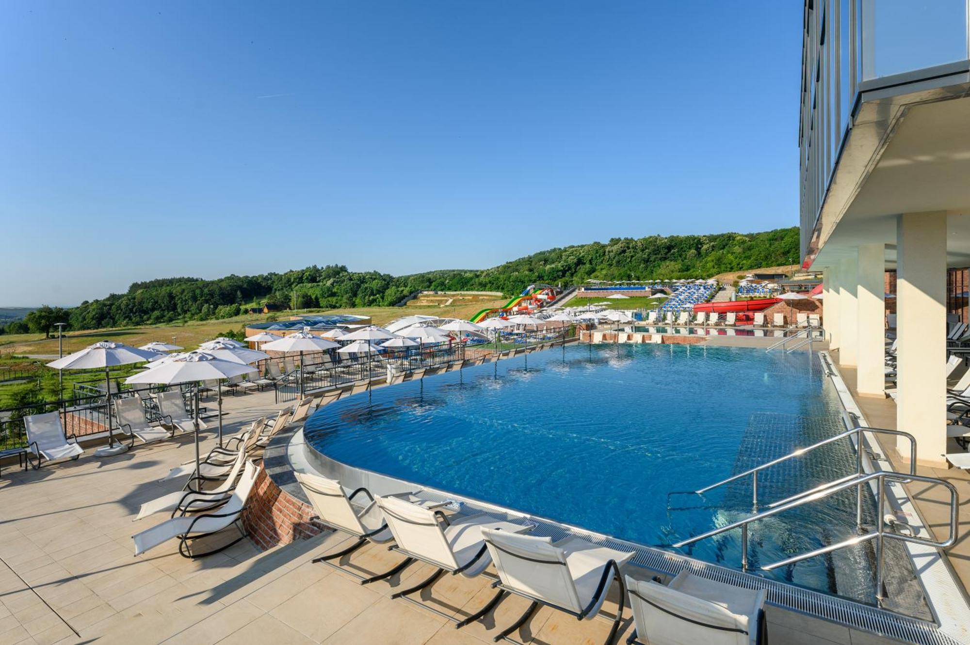 Movenpick Resort And Spa Fruske Terme Vrdnik Exterior photo