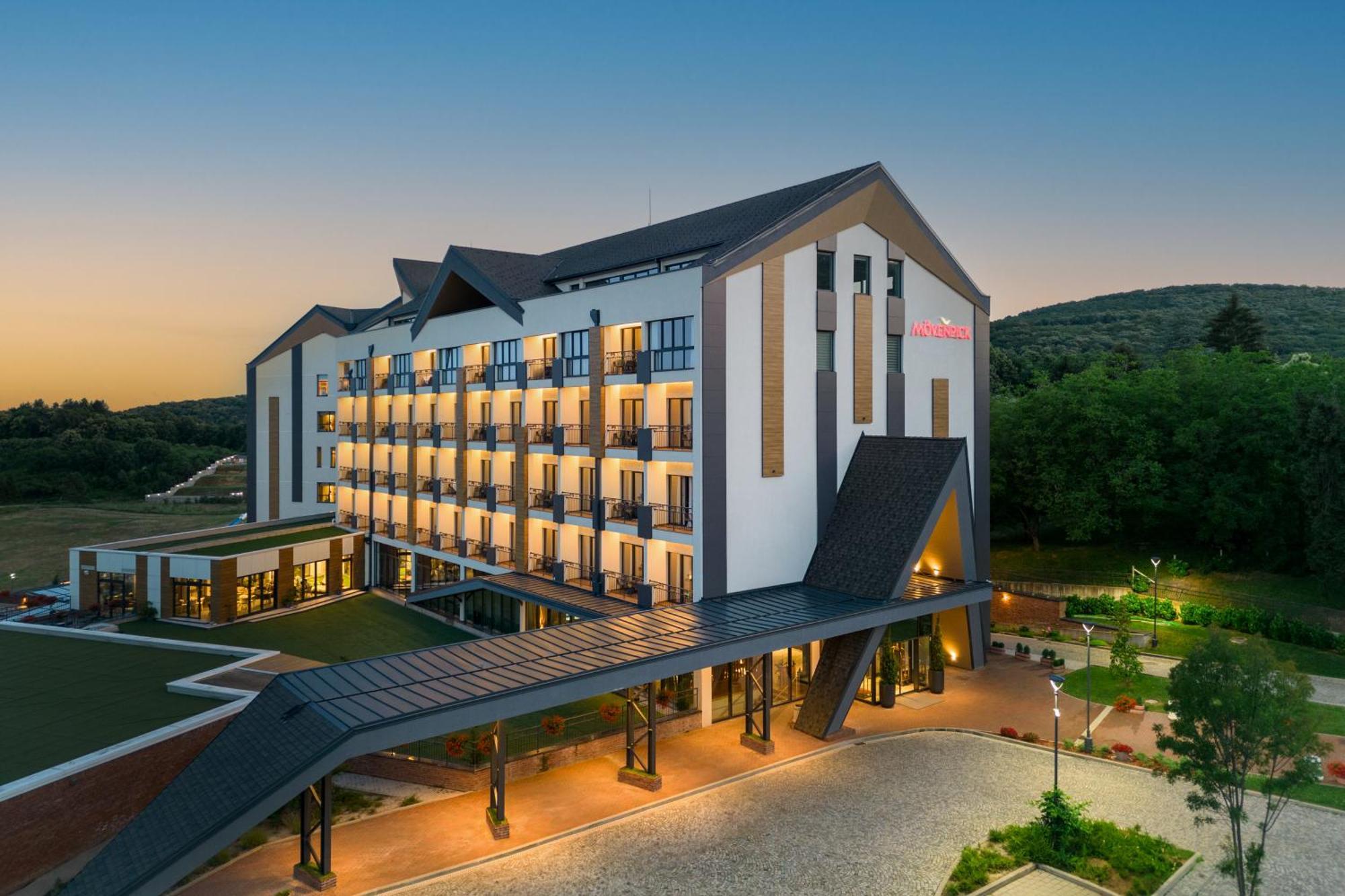 Movenpick Resort And Spa Fruske Terme Vrdnik Exterior photo